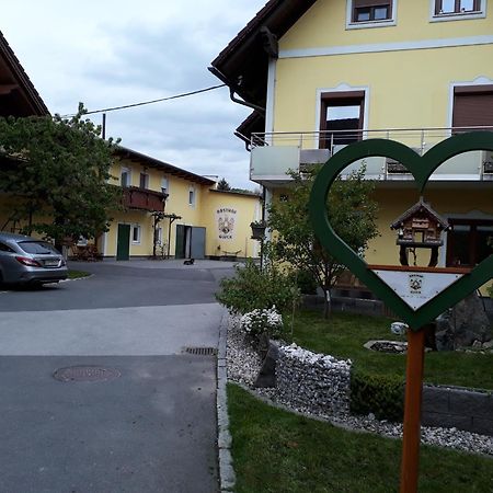 Bed and Breakfast Obsthof Glueck à Gamlitz Extérieur photo