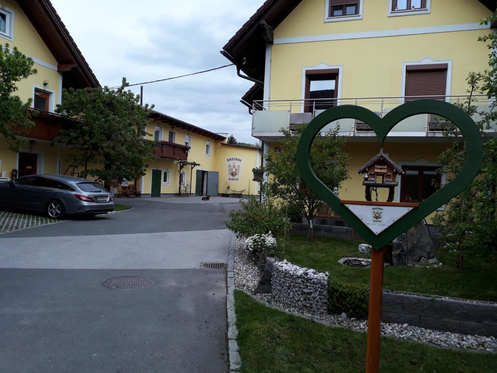 Bed and Breakfast Obsthof Glueck à Gamlitz Extérieur photo